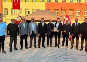 MHP Konya teşkilatından düğün katılımı