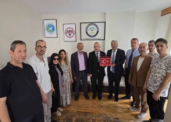 MHP Konya’dan Rumi Görme Engelliler Derneği’ne ziyaret