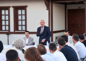 Meram’da gençlik buluşması: Başkan Kavuş gençleri dinledi