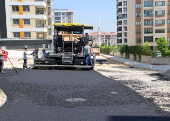 Selçuklu’da ulaşım altyapısı güçleniyor: Hocacihan’a 705 ton sıcak asfalt