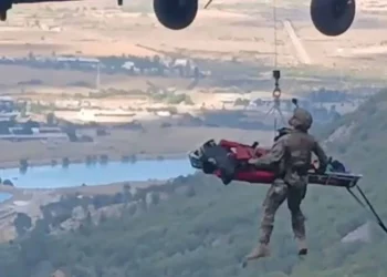 Seydişehir Ferzene Mağarası’nda yaralanan kadın askeri helikopterle kurtarıldı