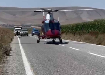 Yunak’ta otomobilde eşine tabancayla ateş etti: 1 yaralı