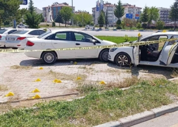 Beyşehir otogarında karşılaşan husumetlilerin kavgası kanlı bitti: 2 yaralı