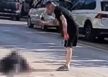 Konya’daki cinayette kan donduran görüntüler: Bıçakladığı kişinin başında bekledi