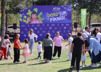 DOSD Meram’da öğrenciler ve ailelerden dayanışma buluşması