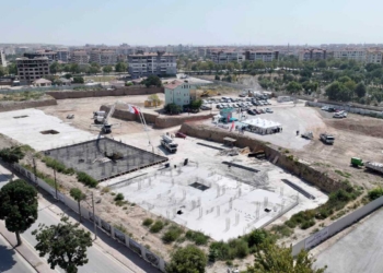 Karatay’da 373 daire ve 11 dükkanlık Lavanta Konutları’nın temeli atıldı