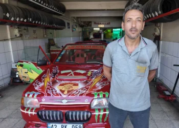 Konya’da çizgi film karakteri gerçeğe dönüştü: Şimşek McQueen yollarda