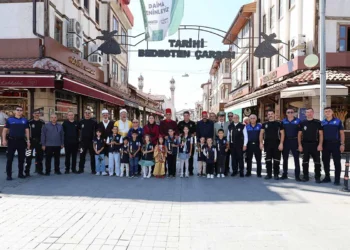 200 yıllık zabıta teşkilatı Konya çarşılarında kutlandı
