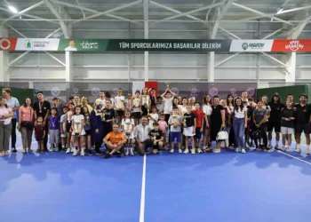 30 Ağustos ruhu Karatay’da tenis turnuvasıyla yaşatıldı