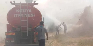 Akşehir’de kamış deposunda çıkan yangın korkuttu