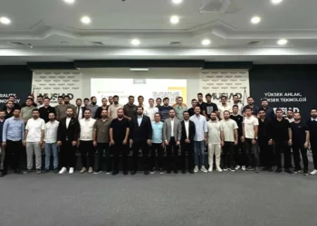 Genç MÜSİAD Konya’da geleceğin iş dünyası masaya yatırıldı