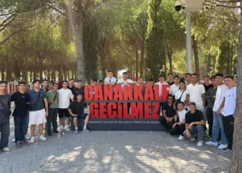 Karapınar ve Emirgazi gençleri Çanakkale’de şehitlikleri ziyaret etti