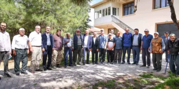 Kavuş, Meram’ın uzak mahallelerinde vatandaşlarla buluştu