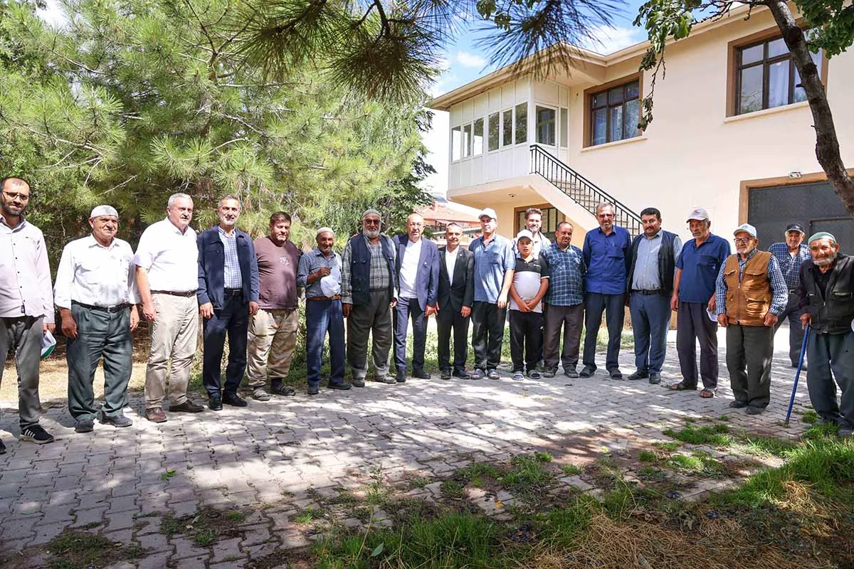 Kavuş, Meram’ın uzak mahallelerinde vatandaşlarla buluştu