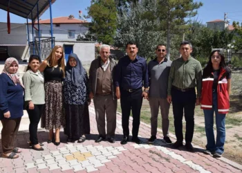 Öztürk’ten şehit ailesine anlamlı ziyaret