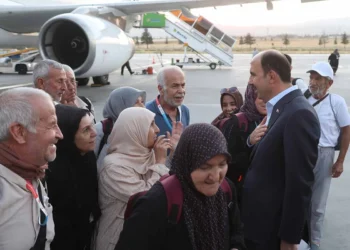 Vefa Umresi’nin ilk kafilesi Konya’ya döndü