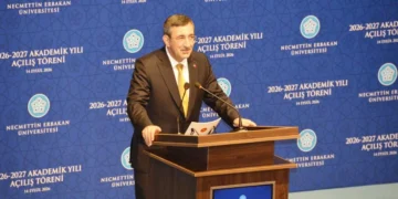 Cumhurbaşkanı Yardımcısı Yılmaz Konya’da konuştu: Sosyal medya bizi yalnızlaştıran, toplumdan koparan bir medya