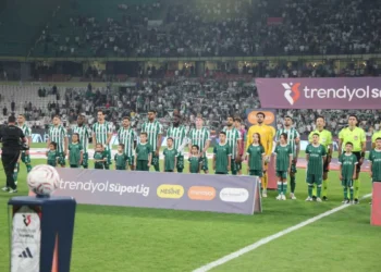 Konyaspor 7 maçlık mağlubiyet serisini Trabzonspor karşısında bitirdi