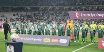 Konyaspor 7 maçlık mağlubiyet serisini Trabzonspor karşısında bitirdi