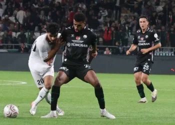 Konyaspor ile Filistin Milli Takımı’nın dostluk maçı 2-2 bitti