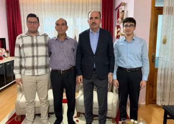 Altay’dan umreye giden gaziler ve büyüklere vefa ziyareti