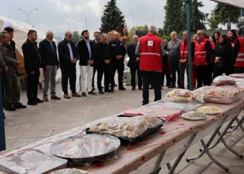 Beyşehir’de “İyilik Köprüsü” kermesi ihtiyaç sahibi aileler için açıldı