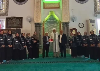 Konya’da hafız öğrencilerden anlamlı vefa ziyareti