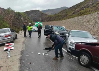Konya-Antalya yolunda zincirleme kaza: 3 yaralı