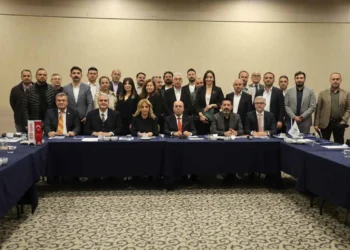 Konya iş dünyası zirvesinde ekonomi, ulaşım ve sigorta konuşuldu