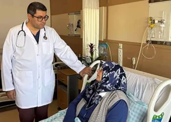 NEÜ’de kalbin arkasındaki 15 santimetrelik dev kitle başarıyla çıkarıldı