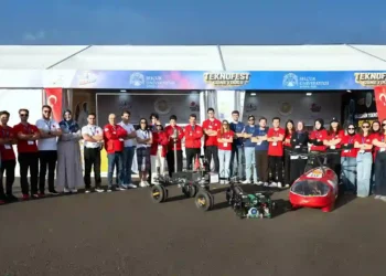 Selçuk Üniversitesi öğrencilerinden TEKNOFEST Güneydoğu’da 5 ödül