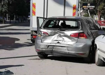 Konya’da 4 aracın karıştığı zincirleme kaza: 3 yaralı