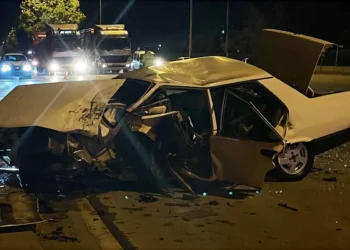 Konya’da gece yarısı kaza: İki otomobil çarpıştı, 5 kişi yaralandı