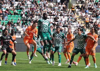 Konyaspor-Başakşehir maçında puanlar paylaşıldı