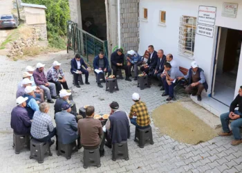 Meram’da merkezden uzak 7 mahalle için talepler masaya yatırıldı